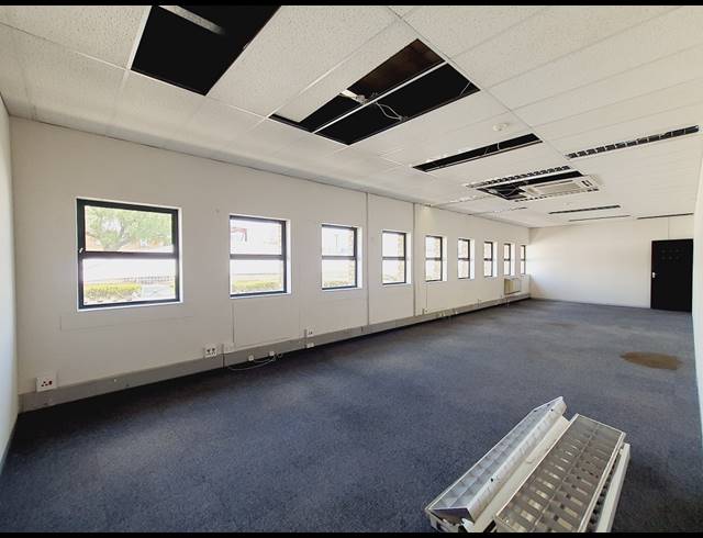 686.90M² OFFICE TO LET IN HALFWAY HOUSE